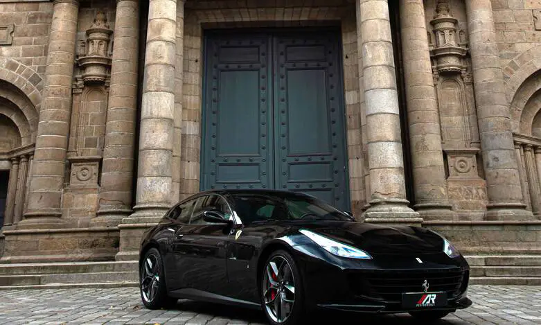 photo FERRARI GTC4 LUSSO T