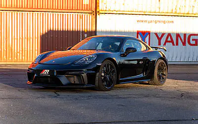 PORSCHE 718 CAYMAN GT4