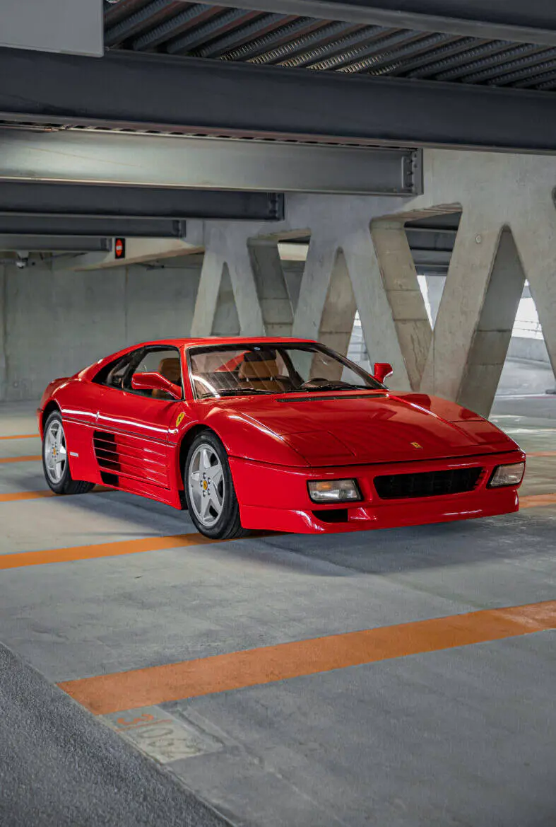 photo 3/4 avant de la Ferrari 348 TS de collection