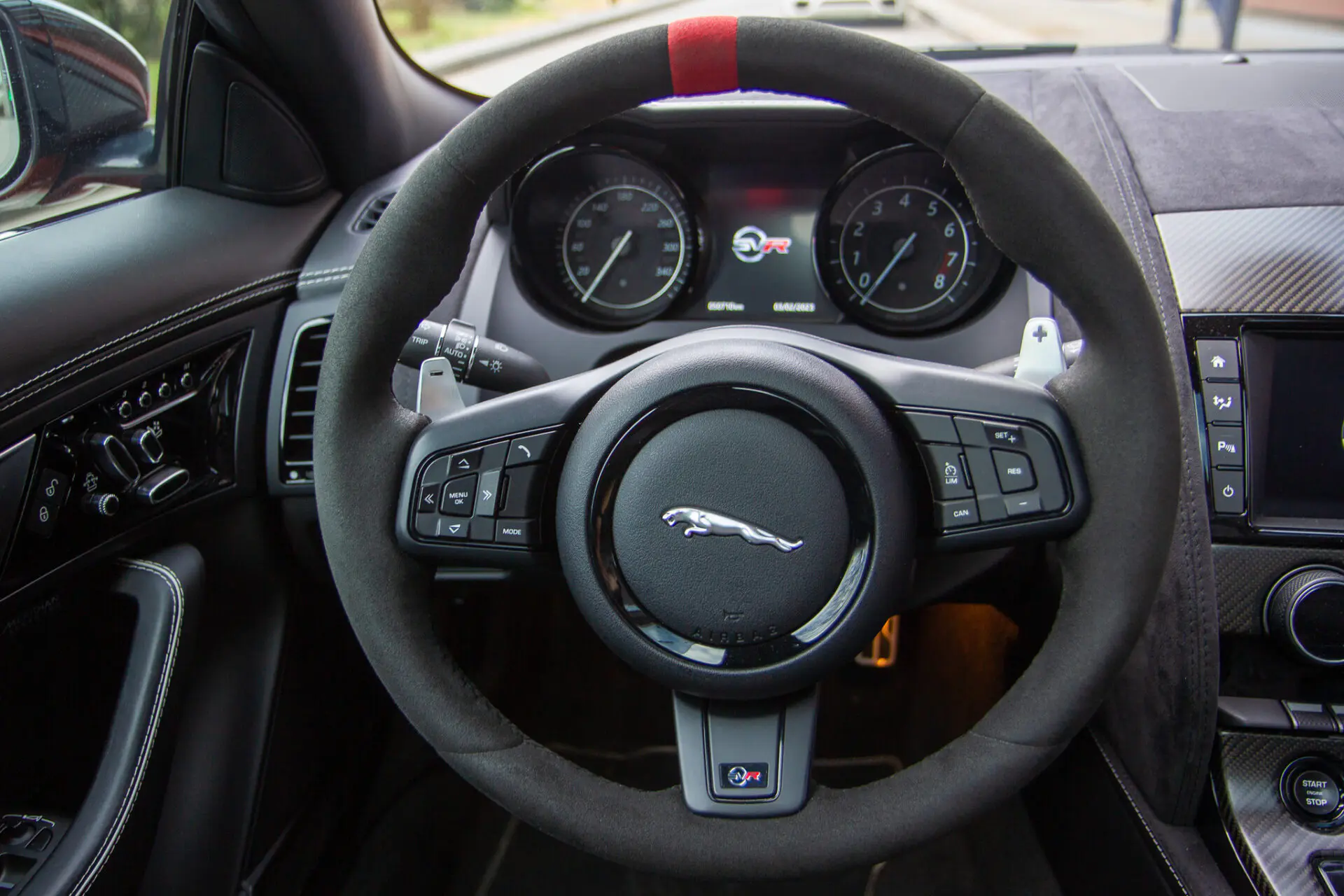 photos JAGUAR F-TYPE SVR