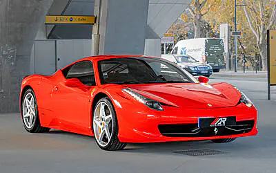 FERRARI 458 ITALIA