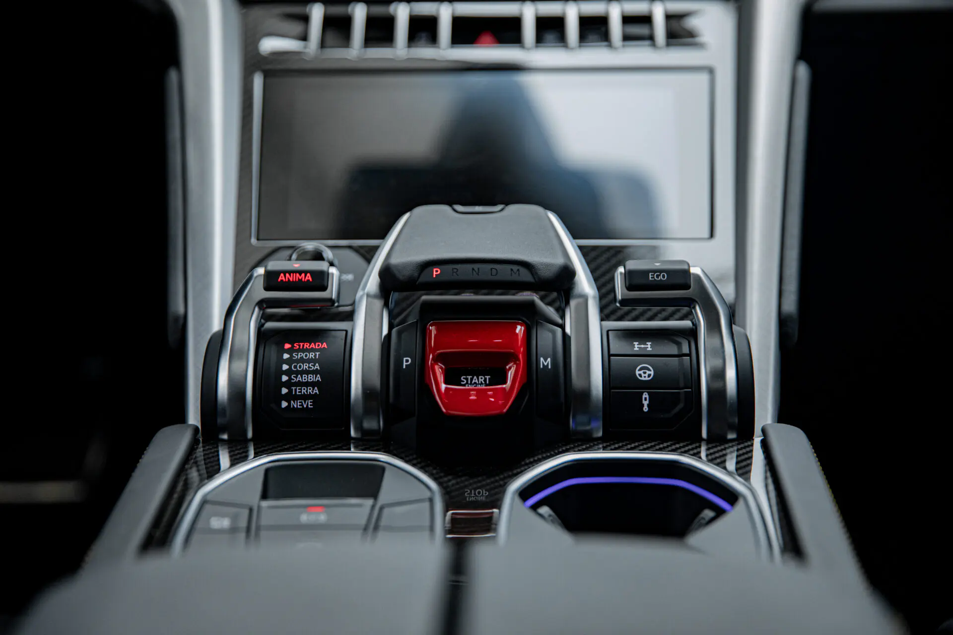 photos LAMBORGHINI URUS