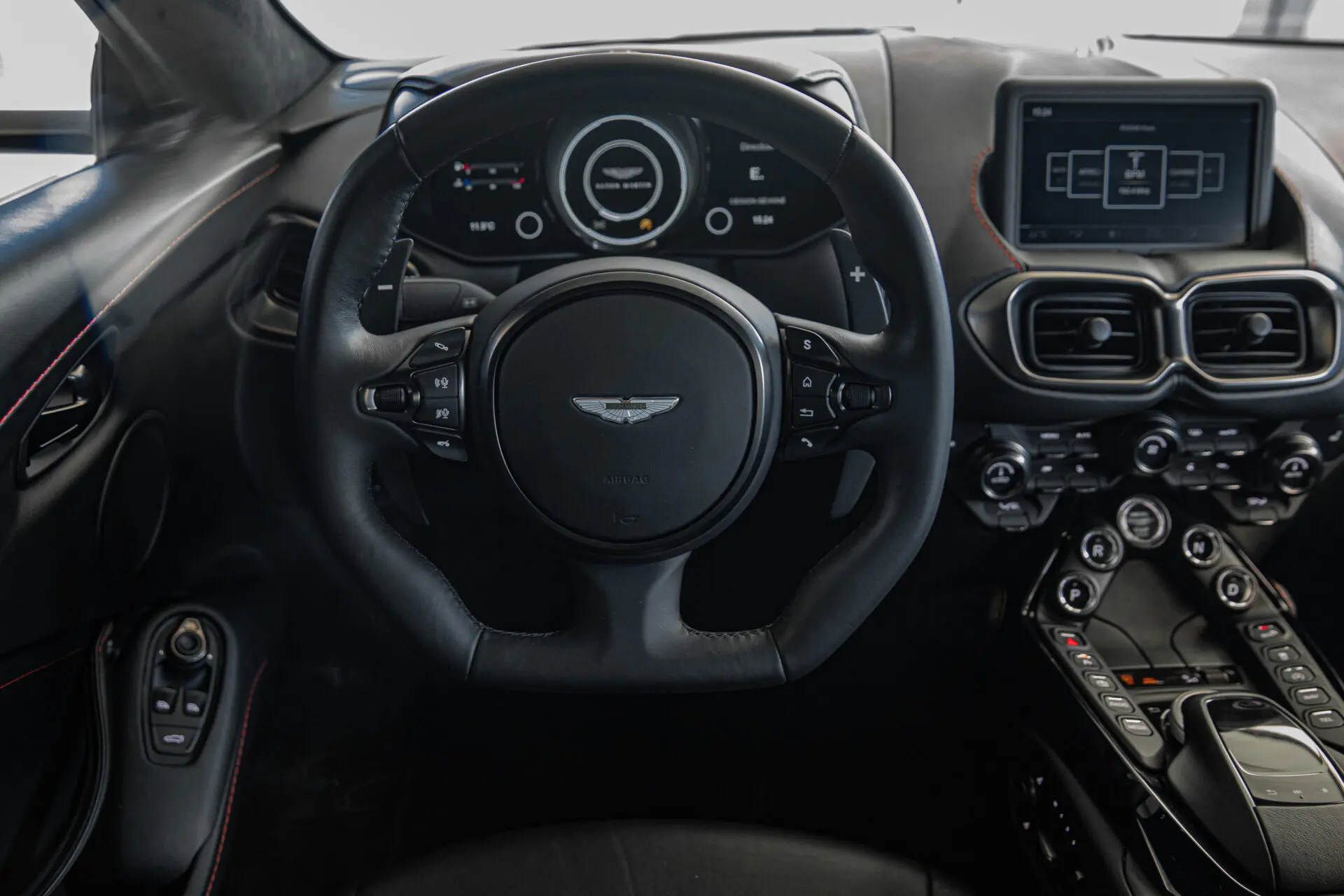 photos Aston Martin Vantage