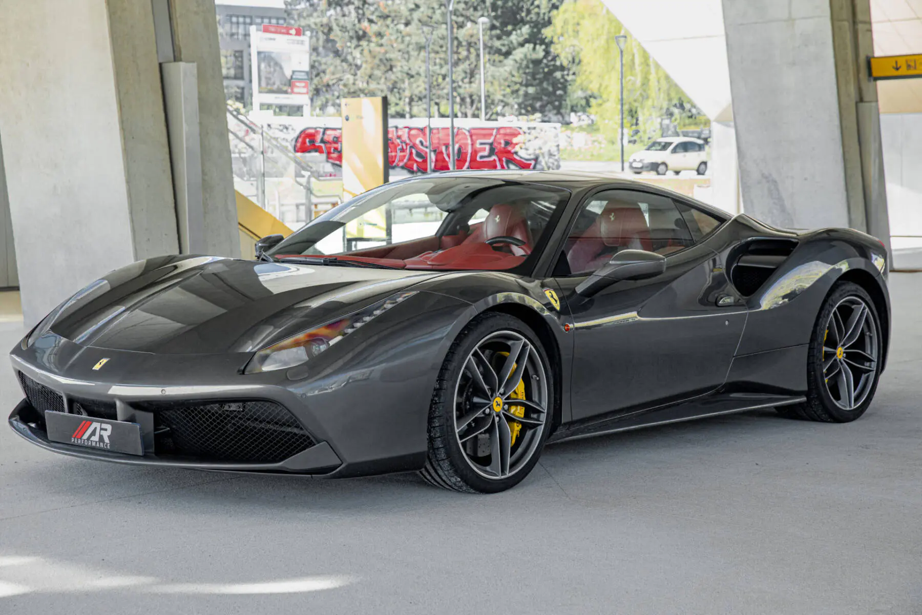 Ferrari se lance dans l&rsquo;aventure électrique avec cette GTB restylée