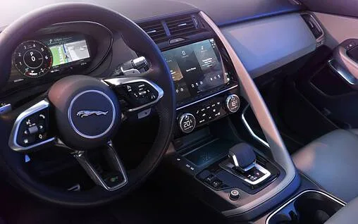 JAGUAR E-PACE : Le SUV compact sportif
