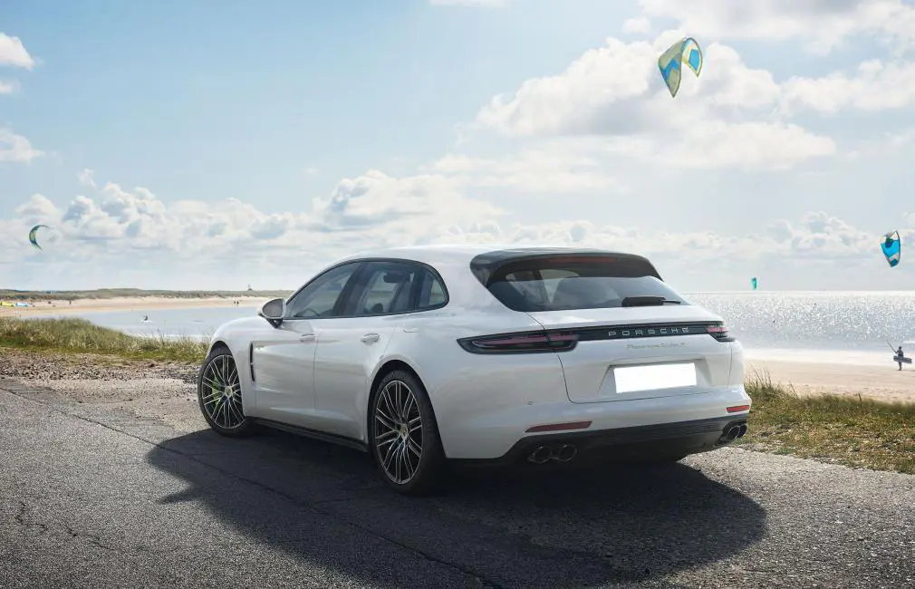 location-panamera-turbo-s-hybrid 3/4 arrière Porsche Panamera Sport