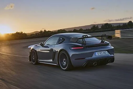 Porsche 718 Cayman taillée pour le circuit