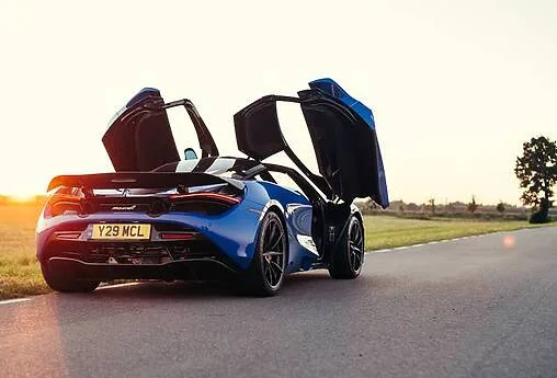 Quelle est la meilleure période pour louer une voiture de luxe ?