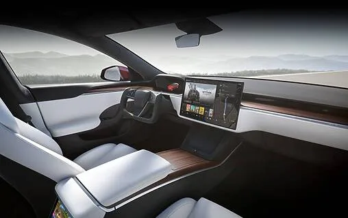 TESLA MODEL S, LA REINE DES VOITURES ÉLECTRIQUES