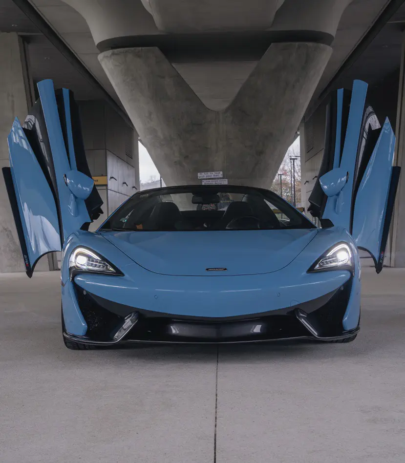 Louer une McLaren 570s Spider bleu