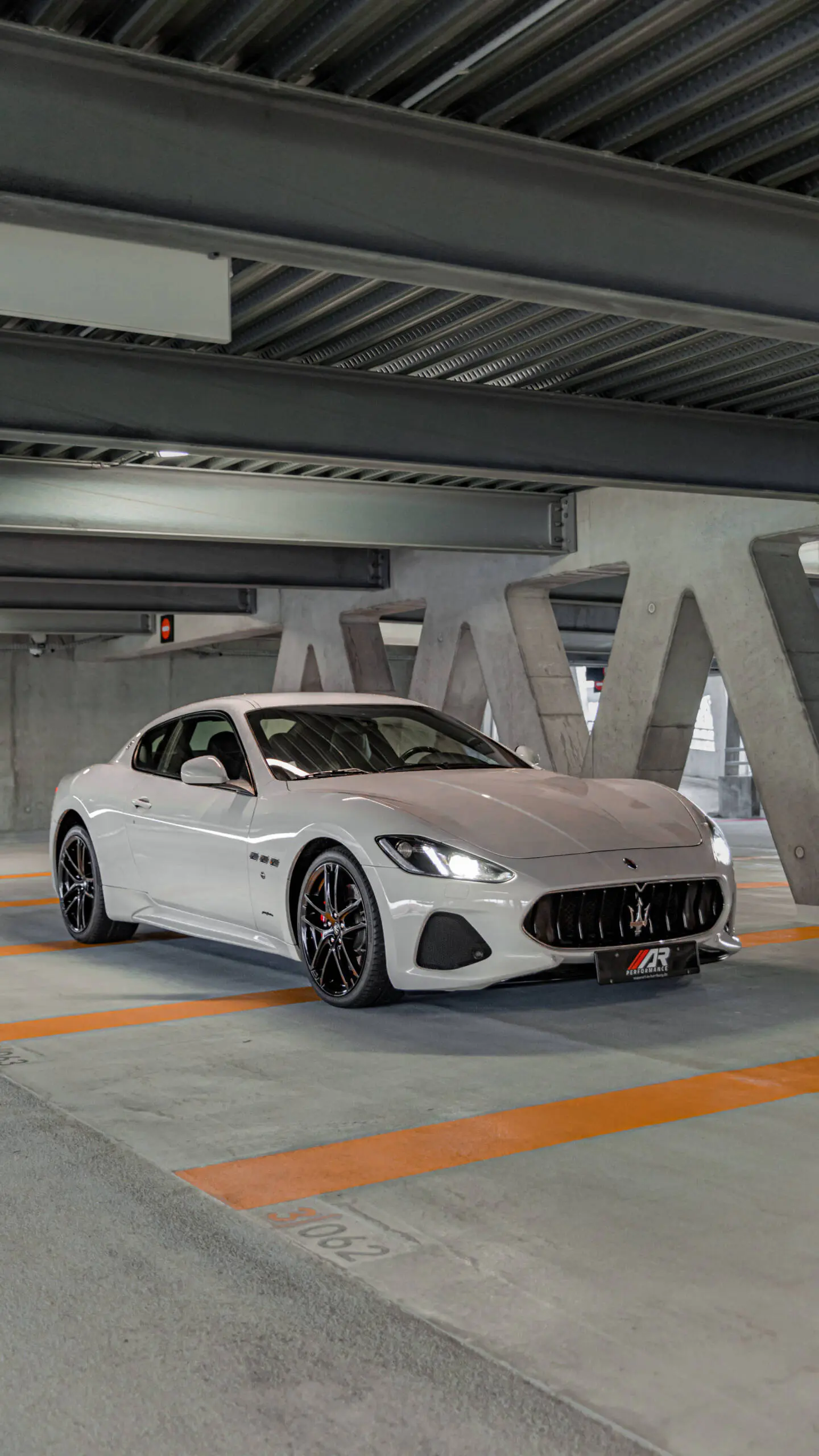 Louer une berline Maserati Granturismo Sport V8