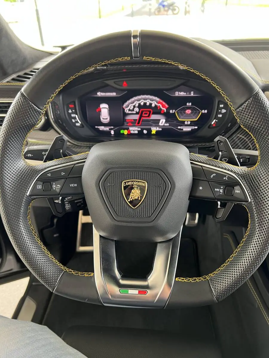 photos Lamborghini Urus