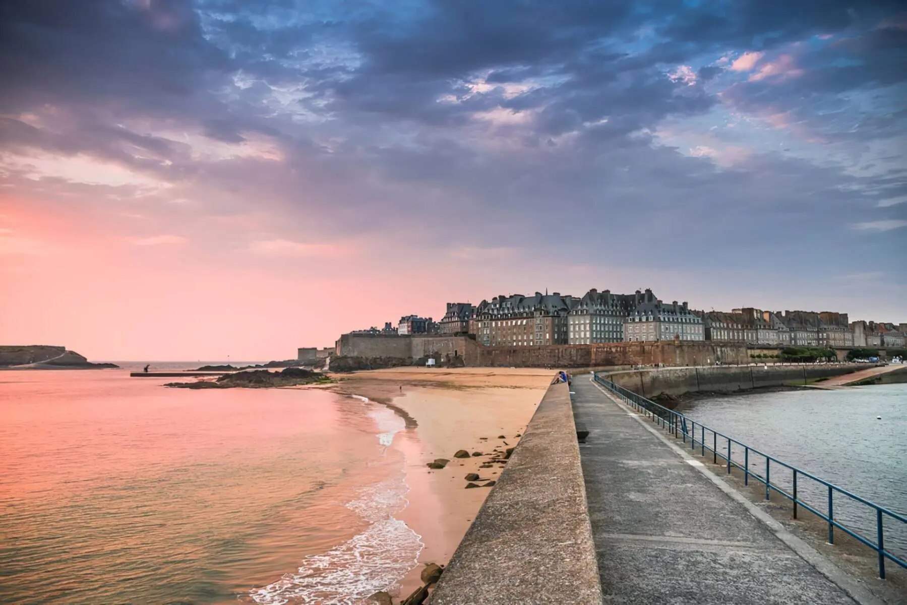 ville-saint-malo-intramuros Ville fortifiée de Saint Malo Intramouros