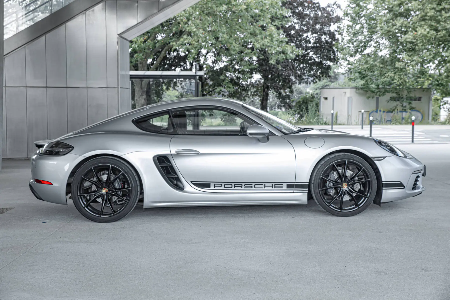 Porsche 718 Cayman grise