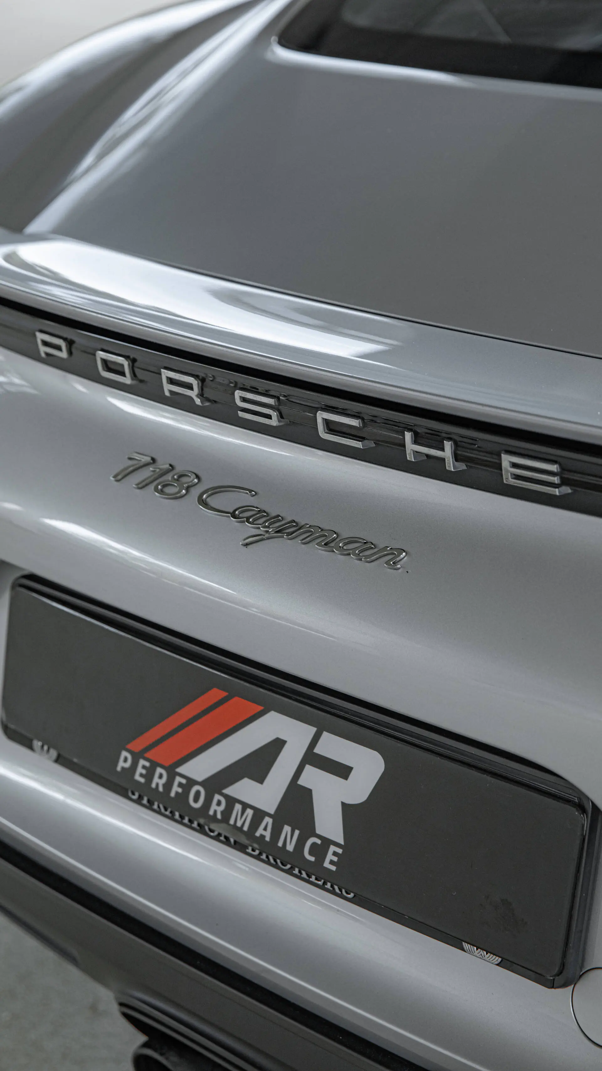 Becquet arrière Porsche 718 Cayman gris