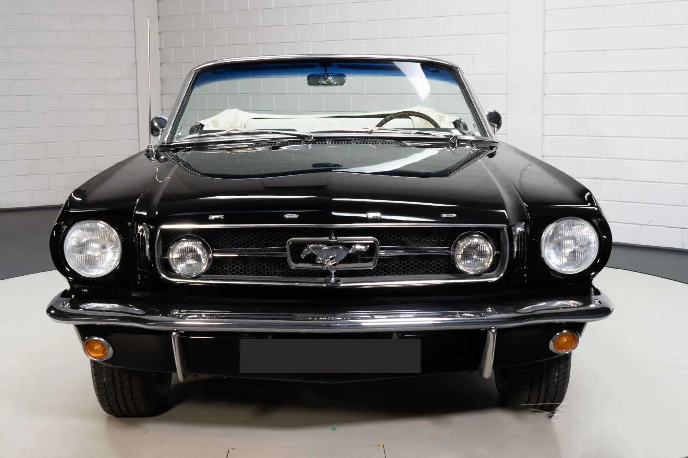photos FORD MUSTANG V8 CABRIOLET
