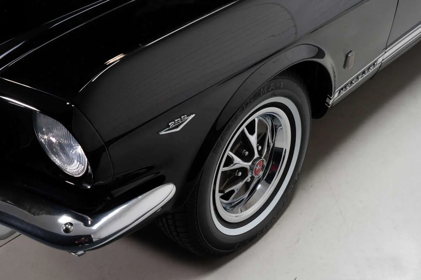 photos FORD MUSTANG V8 CABRIOLET