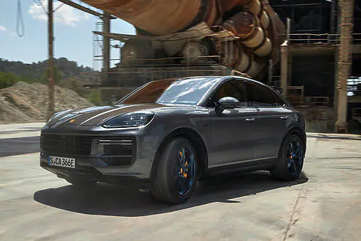 Porsche Cayenne Coupé Turbo E-Hybrid 2023 : 739 ch, zéro malus et une performance sans limites