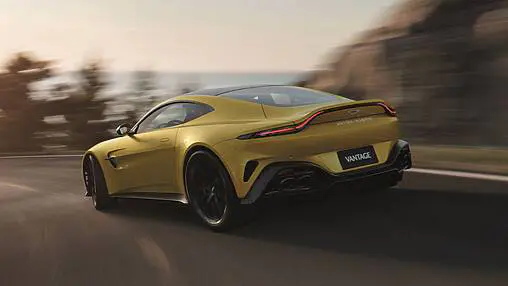 Aston Martin Vantage 2025 : La nouvelle star éclipse la légendaire DB12