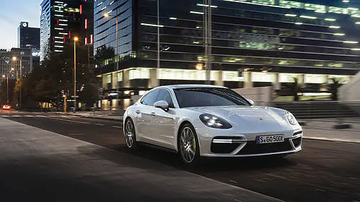 Découvrez la Porsche Panamera Turbo S : l&rsquo;alliance de la performance et du luxe