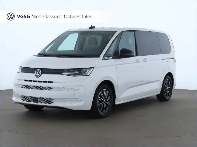 découvrez notre essai complet du volkswagen t7 multivan 2024, un véhicule alliant confort, modernité et innovation. explorez ses caractéristiques techniques, son design optimisé et ses performances sur route. idéal pour les familles et les professionnels en quête d'espace et de polyvalence.