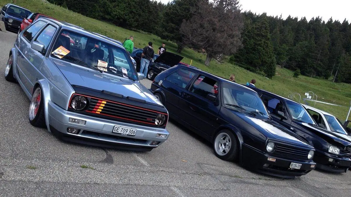 participez au rassemblement vw gti, une célébration inoubliable des passionnés de la célèbre berline sportive. rejoignez-nous pour des expos, des balades, des échanges et des moments conviviaux autour de votre modèle préféré. ne manquez pas cet événement incontournable pour les amoureux de la vw gti !