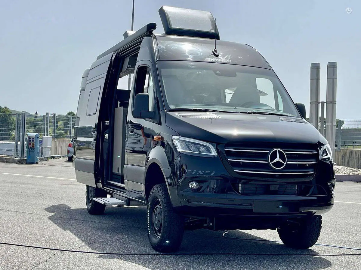 découvrez notre sélection de fourgons camping 4x4, conçus pour les aventuriers en quête de liberté. profitez d'une expérience de camping inédite, alliant confort et performance tout terrain, pour explorer les paysages les plus reculés.