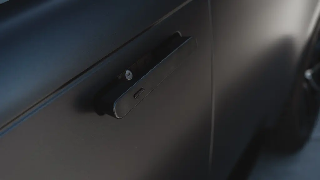 découvrez l'alliance parfaite entre luxe et aventure avec le range rover. conçu pour dominer les terrains montagneux, ce suv offre une expérience de conduite inégalée alliant confort, performance et élégance dans les paysages les plus époustouflants.