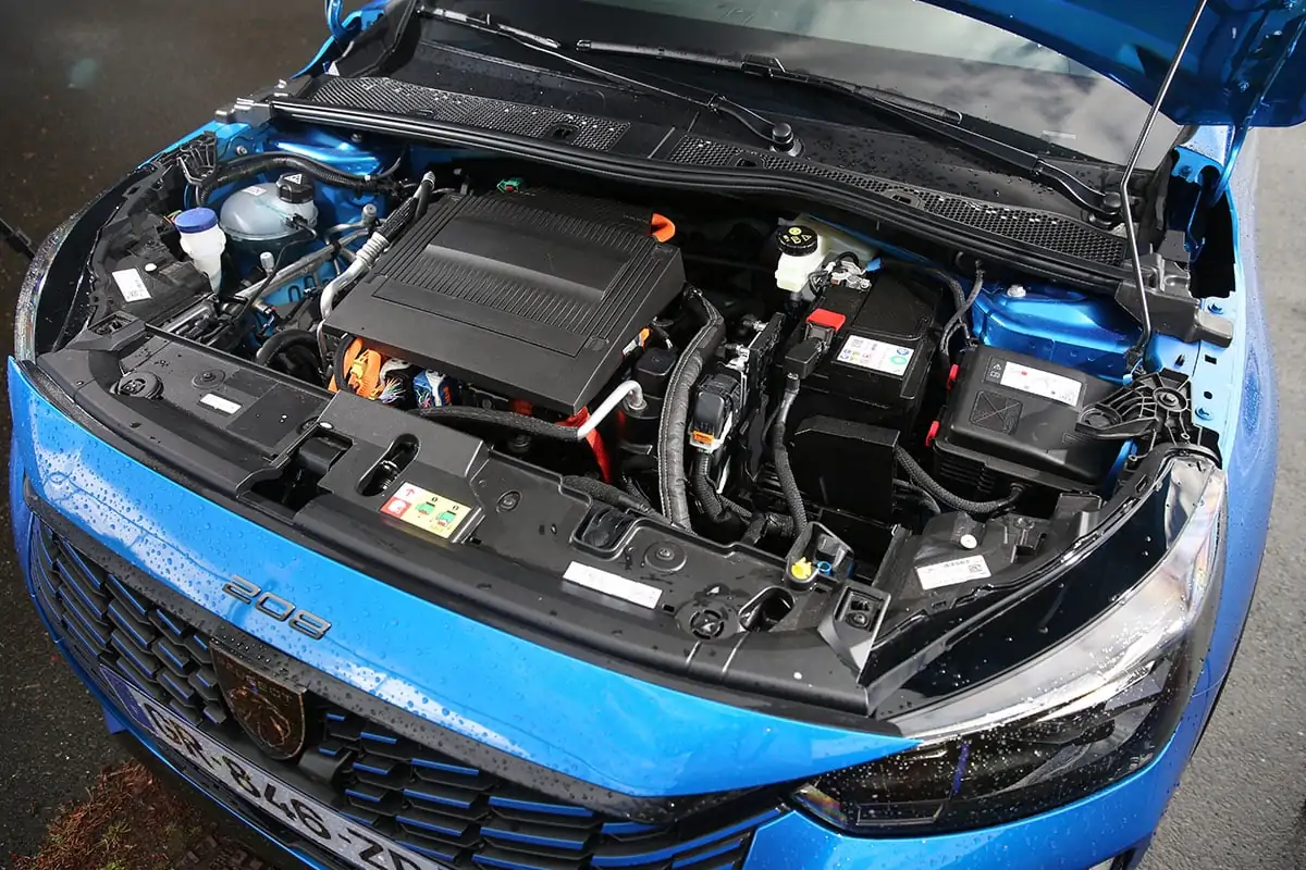 découvrez les batteries solides mercedes, conçues pour offrir une performance optimale et une durabilité exceptionnelle. explorez notre gamme innovante pour améliorer l'autonomie de votre véhicule et profiter d'une conduite sécurisée et fiable.