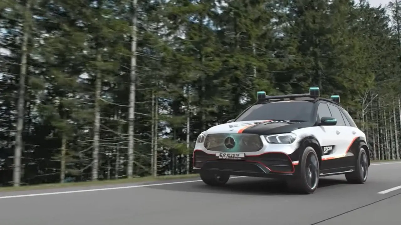 découvrez la mercedes avec une autonomie impressionnante de 96 km/h. idéale pour vos trajets quotidiens, alliant performance et confort, cette voiture saura répondre à toutes vos attentes.