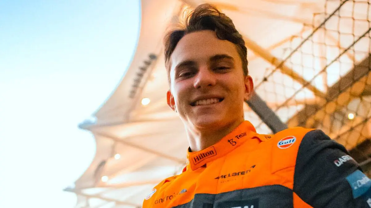 découvrez comment oscar piastri a remporté une victoire impressionnante lors du grand prix d'azerbaïdjan, marquant un tournant décisif dans sa carrière en formule 1. les moments forts de la course, sa stratégie gagnante et son ascension fulgurante sont au cœur de cette analyse.