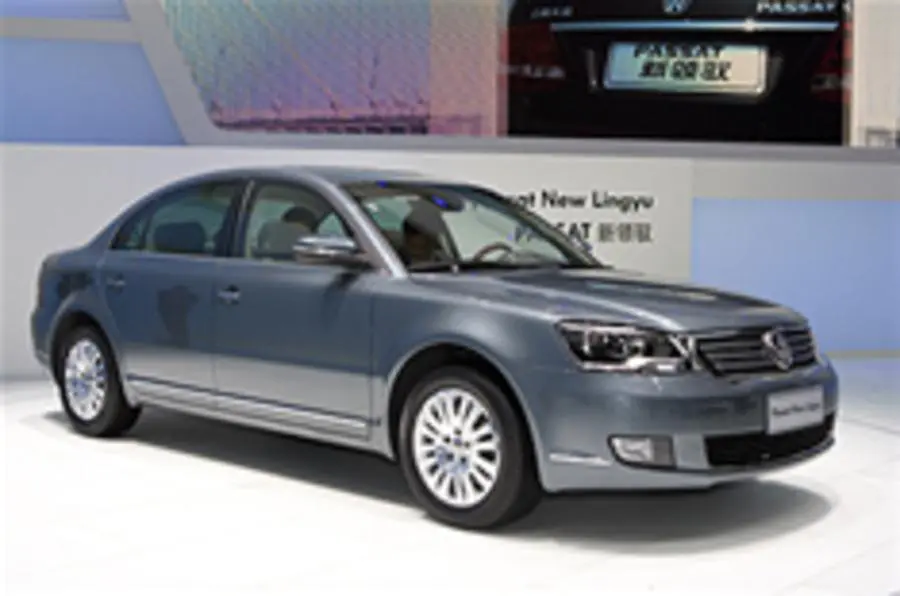 découvrez la vw passat pro, une berline élégante et moderne, offrant confort et performance, spécialement conçue pour le marché chinois. explorez ses caractéristiques, son design raffiné et les innovations technologiques qui redéfinissent votre expérience de conduite.