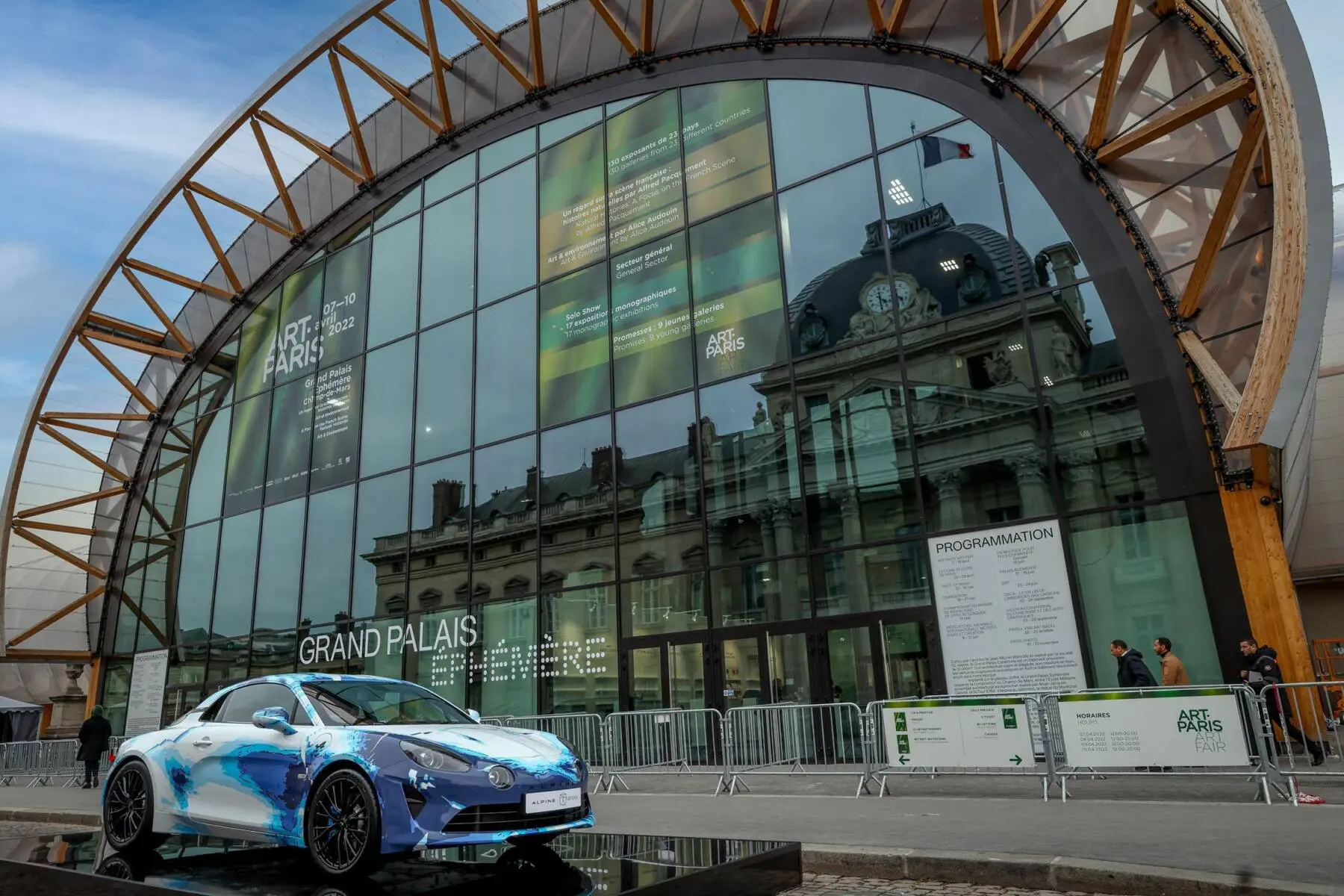 découvrez l'alpine a110 à paris, une voiture sportive alliant élégance, performance et héritage français. plongez dans l'univers de l'automobile avec ce modèle emblématique qui incarne la passion de la conduite sur les routes parisiennes.