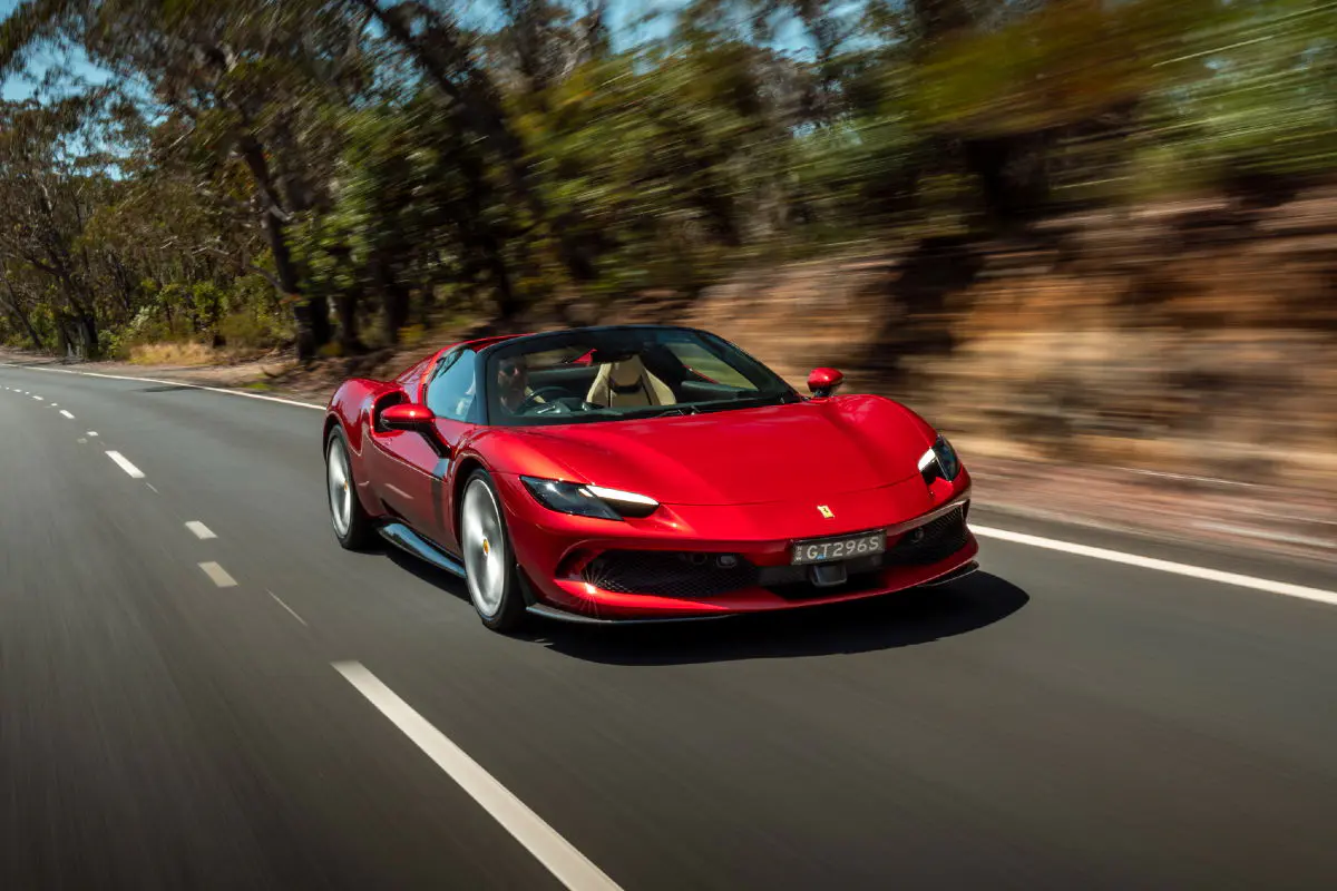 découvrez la nouvelle ferrari 12c 2024, une merveille d'ingénierie alliant puissance, luxe et performance. explorez son design audacieux, ses technologies innovantes et son plaisir de conduite inégalé, pour une expérience automobile exceptionnelle.