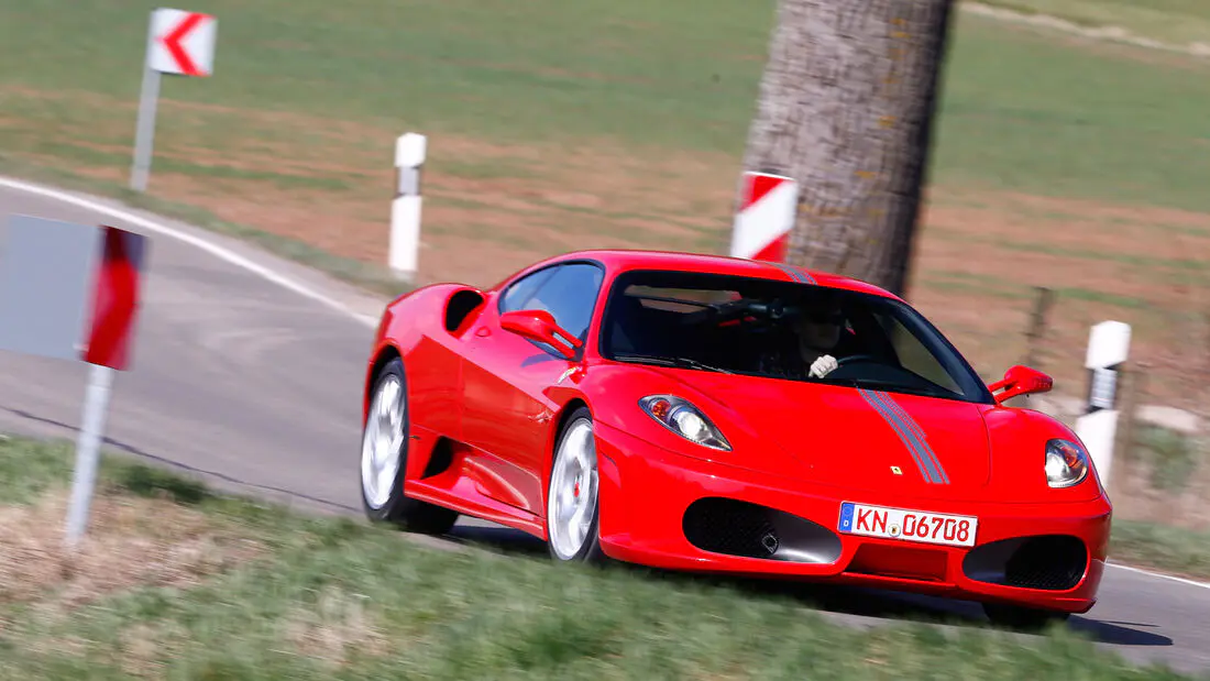 découvrez l'héritage exceptionnel de la ferrari f430, une icône de l'automobile qui célèbre 20 ans de performances inégalées et de design audacieux. plongez dans l'histoire fascinante de ce modèle emblématique et son impact sur l'univers de la course et de la route.
