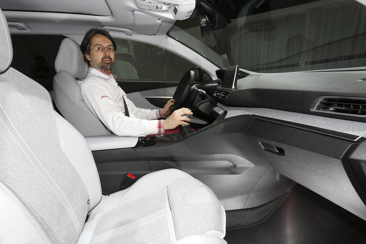 découvrez les avancées révolutionnaires dans le domaine de la conduite autonome avec notre article sur la nouvelle dimension de cette technologie. apprenez comment l'innovation transforme nos trajets quotidiens et façonne l'avenir de la mobilité.