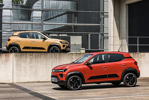 La Dacia Spring électrique à 10 000 € : sera-t-elle disponible à la vente en France ?
