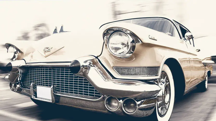 découvrez la légendaire cadillac d'elvis presley mise aux enchères ! unir l'histoire du roi du rock'n'roll à celle de cette voiture iconique. ne manquez pas votre chance d'acquérir un morceau de légende.