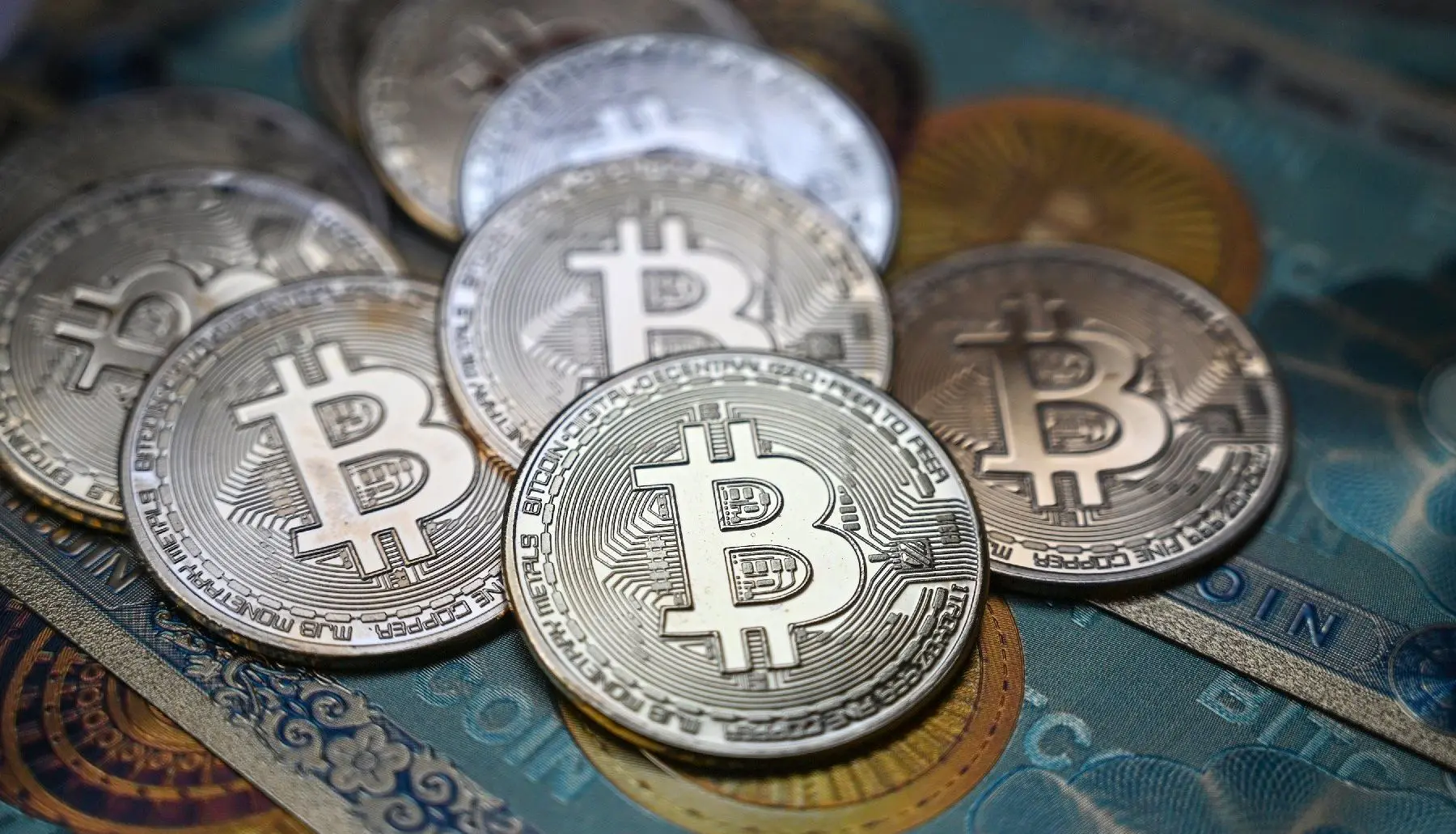découvrez comment le bitcoin atteint des sommets et vous permet d'investir dans la voiture de vos rêves. profitez de cette opportunité unique pour transformer vos gains en un véhicule exceptionnel. ne manquez pas cette chance d'allier passion et investissement !