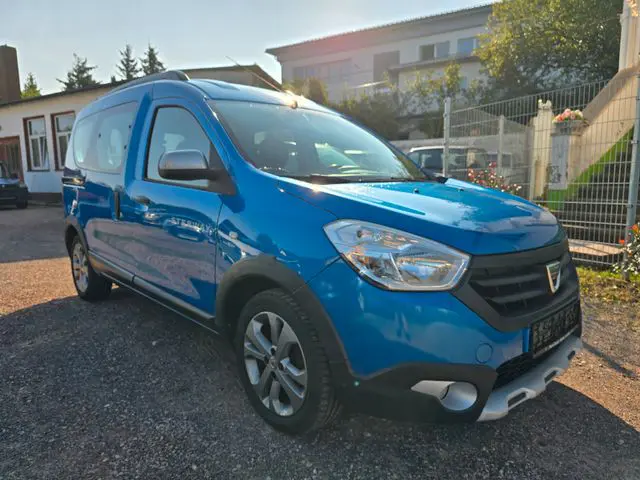 découvrez le dacia dokker 2025, un utilitaire spacieux et pratique, alliant performance et économie. idéal pour les professionnels et les familles, ce modèle offre des fonctionnalités innovantes et un confort inégalé. parfait pour vos trajets quotidiens et vos aventures, le dokker 2025 s'adapte à tous vos besoins.