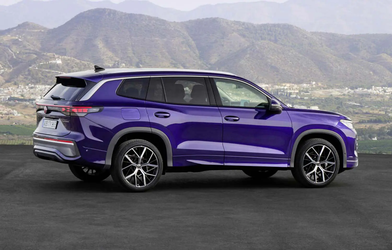 découvrez le volkswagen tera, le tout nouveau suv compact qui allie style moderne, performances puissantes et technologies avancées. parfait pour la ville comme pour l'aventure, il redéfinit votre expérience de conduite.