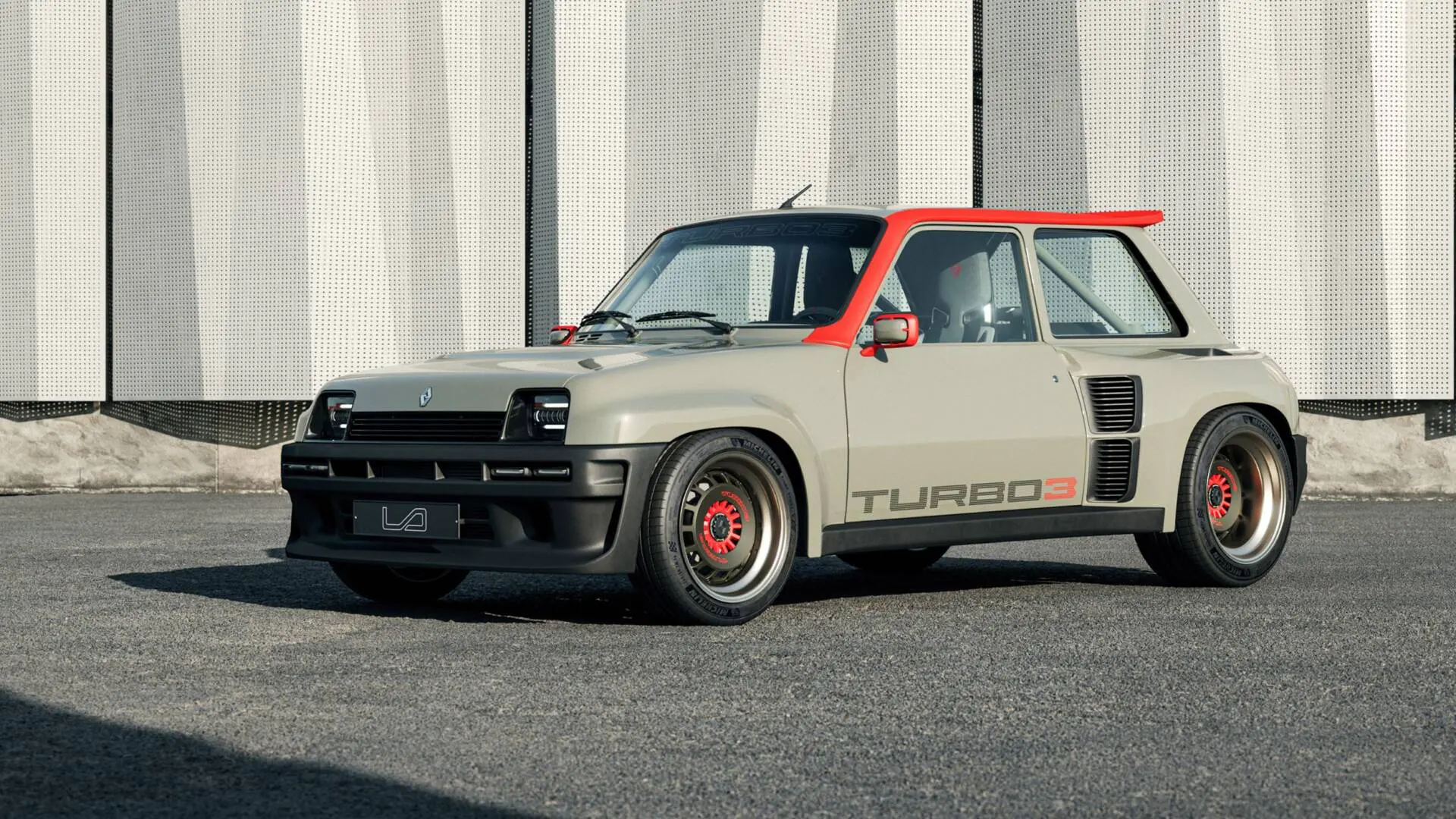découvrez la renault 5, élue voiture de l'année 2025 ! alliant design rétro et technologies modernes, ce modèle emblématique redéfinit la mobilité urbaine. ne manquez pas l'opportunité d'explorer ses caractéristiques innovantes et son efficacité énergétique.
