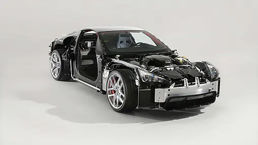 Plongez dans l&rsquo;envoûtante symphonie du V10 de la Lexus LFA.