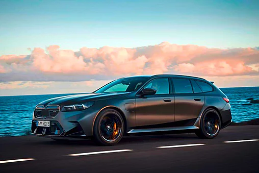 Cette BMW M5 Touring de 718 chevaux fait exploser les codes du break familial
