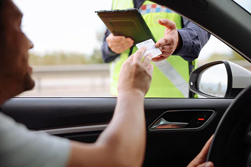 Flashé pour excès de vitesse… mais sauvé car la police venait de plier bagage