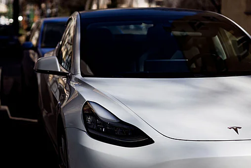 Une Tesla à 25 000 € mais avec moins d’options : seriez-vous prêt à tenter ?